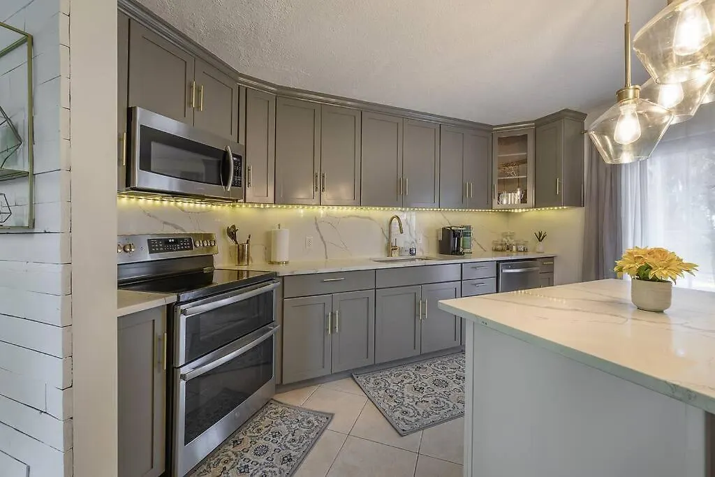 Golden Greek Getaway Chic House In Heart Of Tampa Villa Holiday home