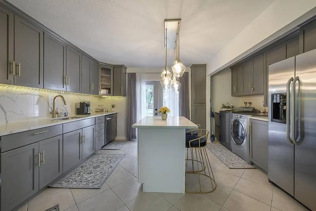 Golden Greek Getaway Chic House In Heart Of Tampa Villa 0*,  United States